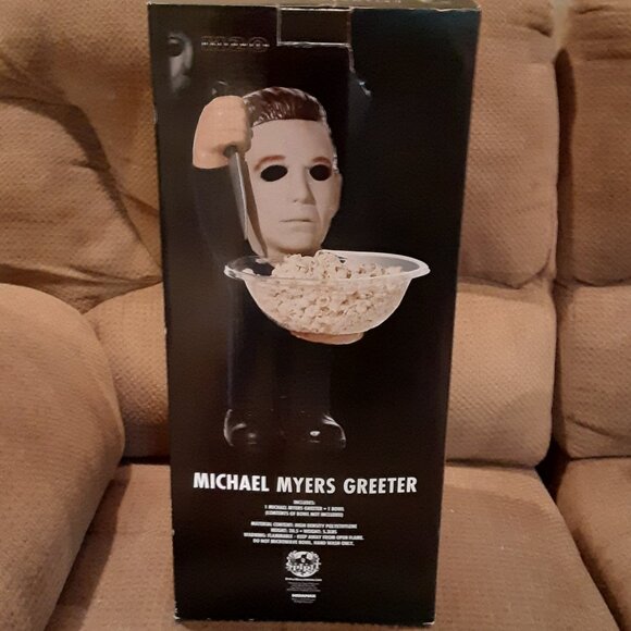 Michael Myers Halloween Greeter - Picture 13 of 15